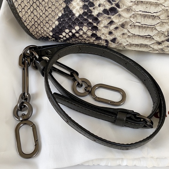 Coach Madison collection handbag. Rare colorway - Picture 4 of 7